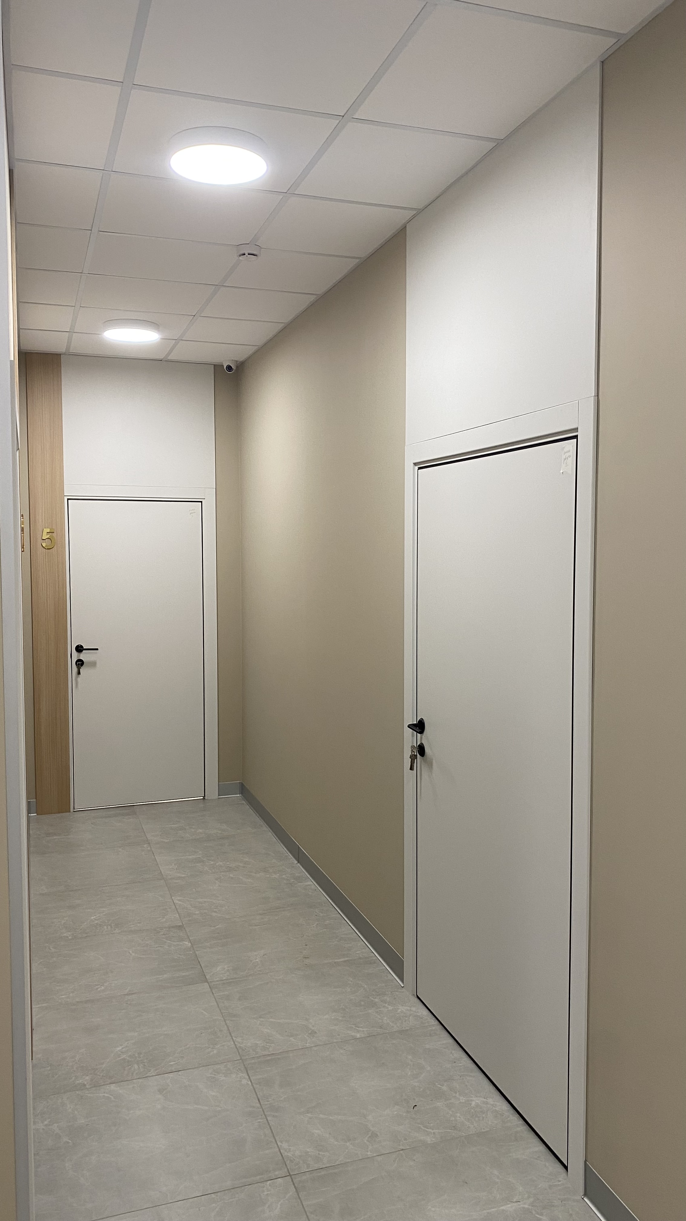 Двери Мегаполис ПГ с панелями и фрамугами для медклиники МКМ Медицина в г. Тюмень